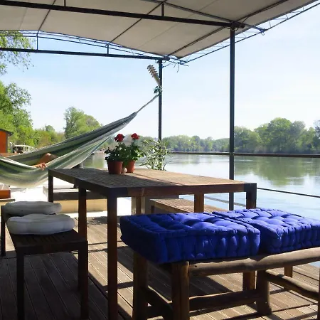 Botel Peniche Loft